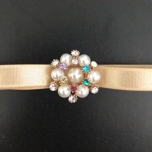 Elastic Belt with Bow and Brooch